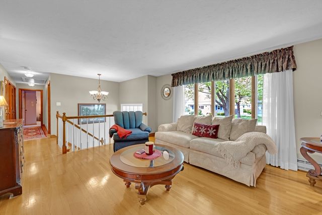 45 Lake St, Shrewsbury, MA 01545