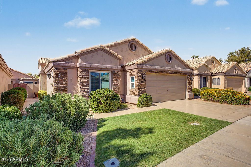 14531 W ZUNI Trail, Surprise, AZ 85374 — photo 2
