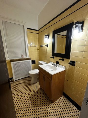 1740 W Garfield Boulevard 1, Chicago, IL 60609