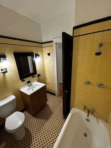 1740 W Garfield Boulevard 1, Chicago, IL 60609