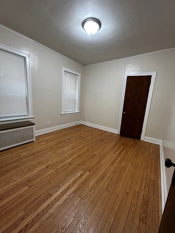1740 W Garfield Boulevard 1, Chicago, IL 60609