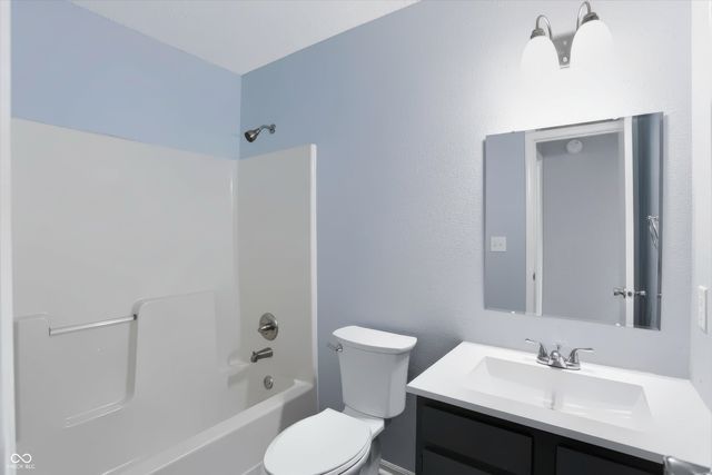 6648 Greendale Lane, Indianapolis, IN 46241