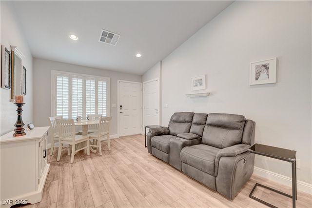 3033 Merimar Drive, Las Vegas, NV 89134