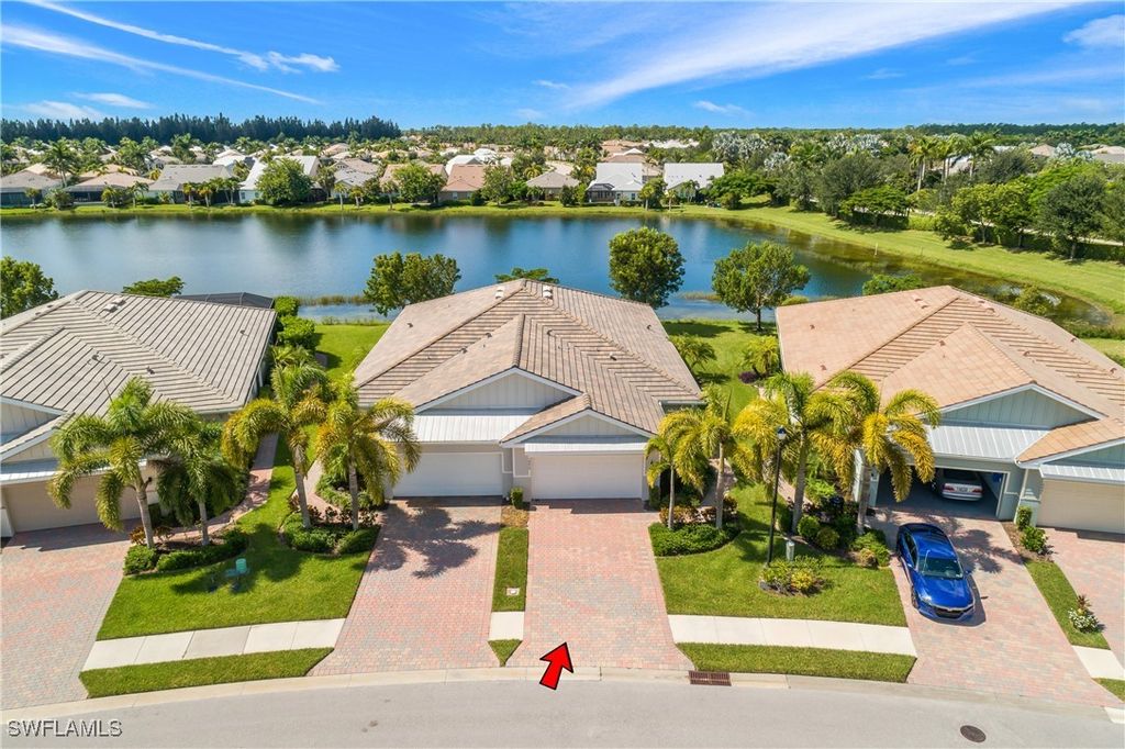 14839 Edgewater CIR, Naples, FL 34114