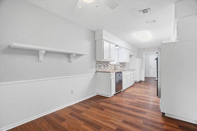 6408 Welch Avenue, Fort Worth, TX 76133