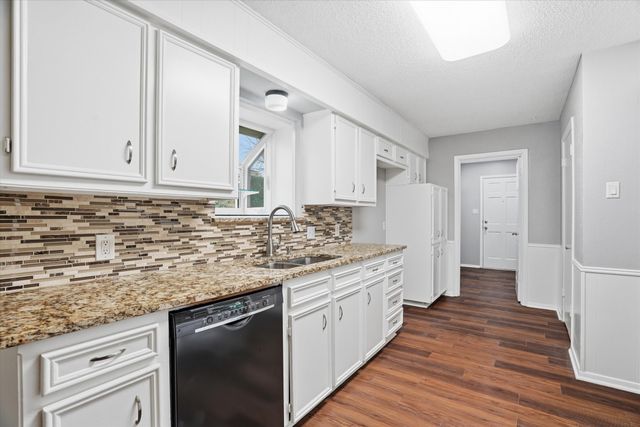 6408 Welch Avenue, Fort Worth, TX 76133