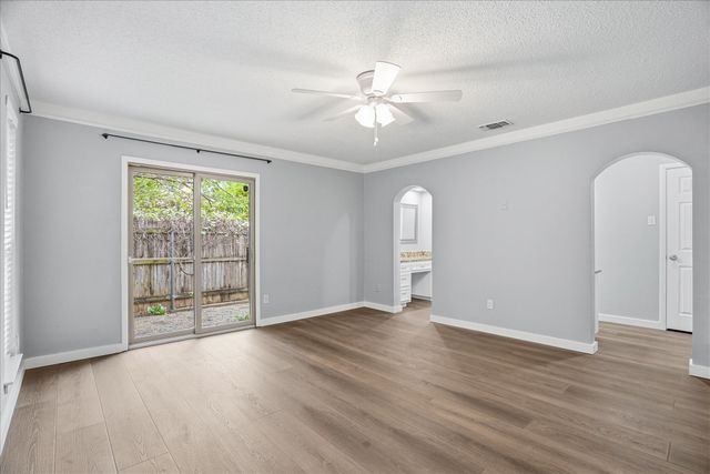 6408 Welch Avenue, Fort Worth, TX 76133