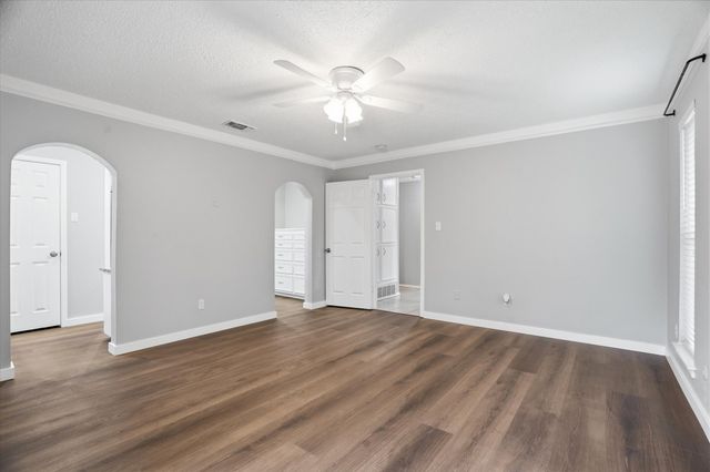 6408 Welch Avenue, Fort Worth, TX 76133