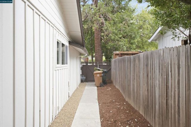 2005 Westover Dr, Pleasant Hill, CA 94523