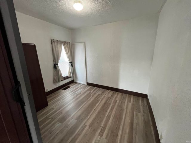 360 W 6th Street, Peru, IN 46970