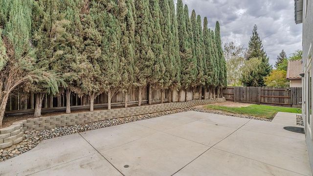 1066 Ruess Rd, Ripon, CA 95366