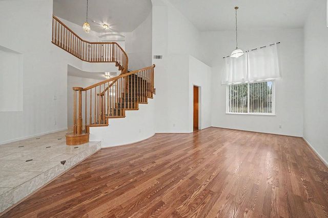 1066 Ruess Rd, Ripon, CA 95366