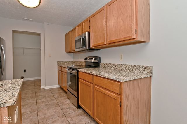 9875 Worthington Boulevard, Fishers, IN 46038