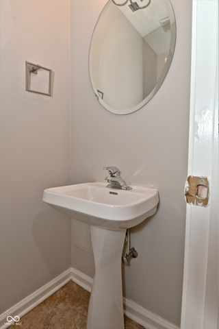 9875 Worthington Boulevard, Fishers, IN 46038