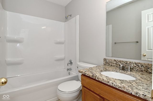 9875 Worthington Boulevard, Fishers, IN 46038