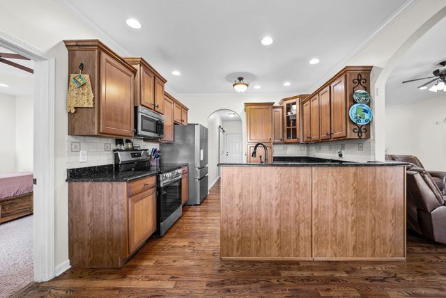 195 Barkers Mill Rd, Pembroke, KY 42266