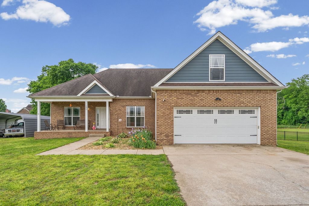 195 Barkers Mill Rd, Pembroke, KY 42266