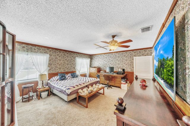 5700 Oleander Avenue, Fort Pierce, FL 34982
