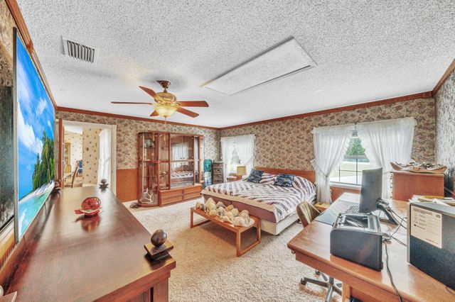 5700 Oleander Avenue, Fort Pierce, FL 34982