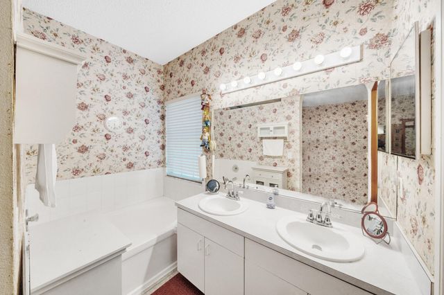 5700 Oleander Avenue, Fort Pierce, FL 34982