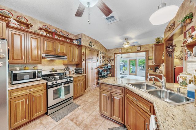 5700 Oleander Avenue, Fort Pierce, FL 34982