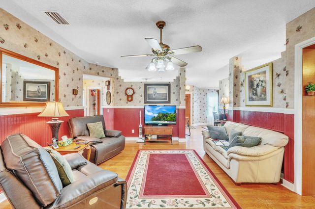 5700 Oleander Avenue, Fort Pierce, FL 34982