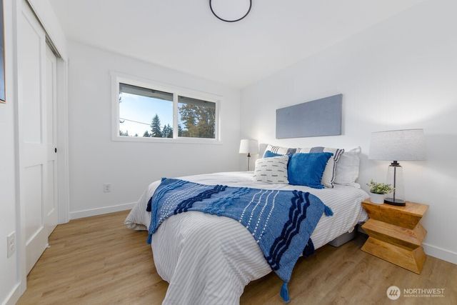 1103 Vashon Court NE, Renton, WA 98059