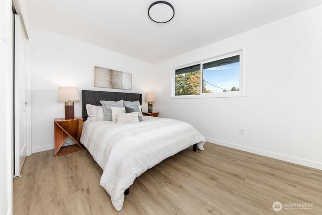 1103 Vashon Court NE, Renton, WA 98059