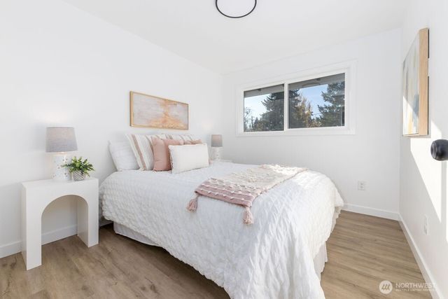 1103 Vashon Court NE, Renton, WA 98059