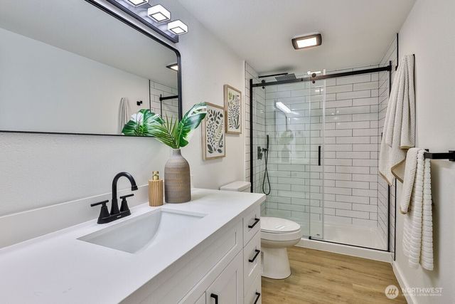 1103 Vashon Court NE, Renton, WA 98059