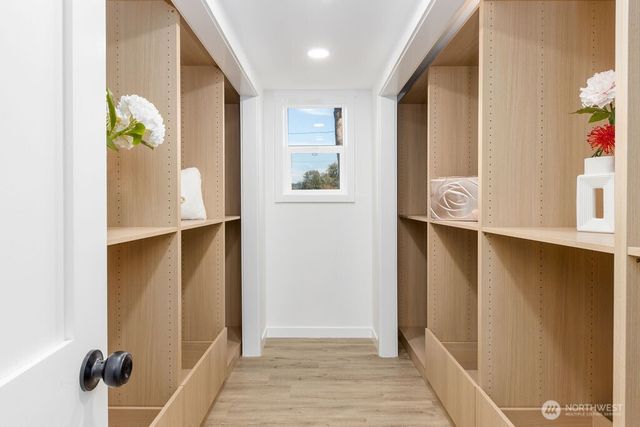 1103 Vashon Court NE, Renton, WA 98059