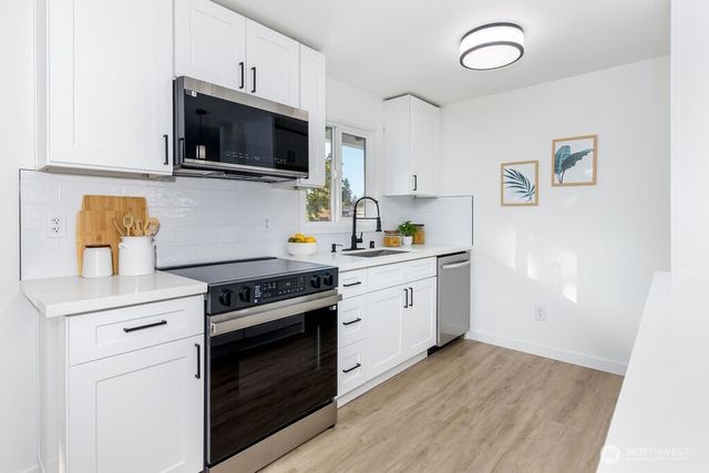 1103 Vashon Court NE, Renton, WA 98059