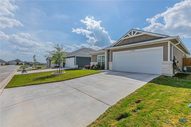 2704 Fox River Drive, Temple, TX 76502