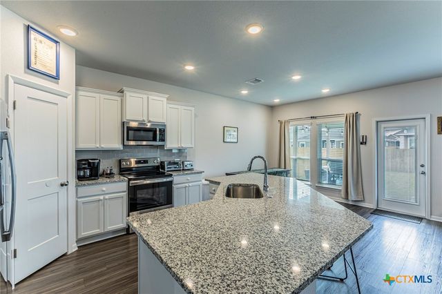 2704 Fox River Drive, Temple, TX 76502