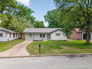 7243 Colton Street, Houston, TX 77016