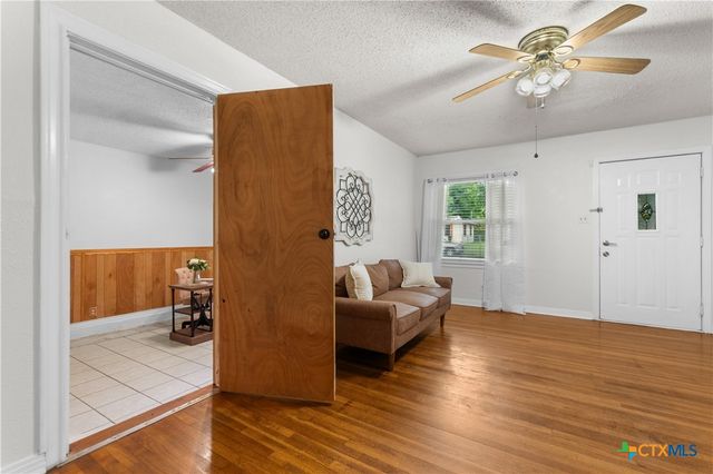 1922 S 41st Street, Temple, TX 76504