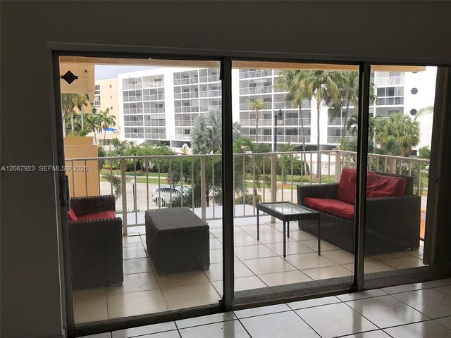 200 178th Drive 301, Sunny Isles Beach, FL 33160