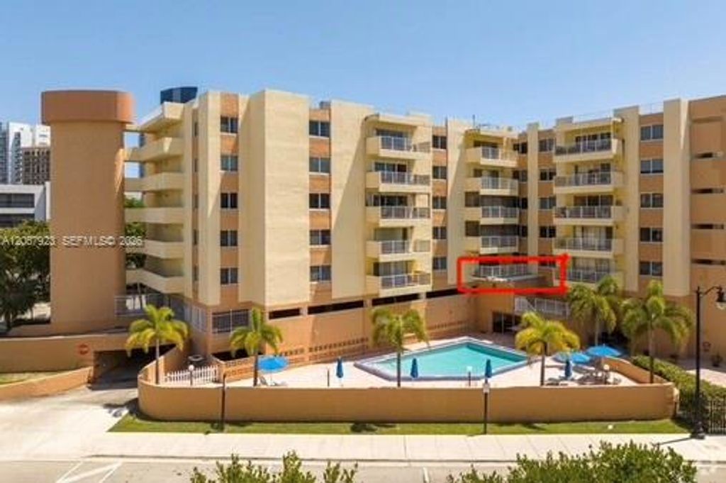 200 178th Drive 301, Sunny Isles Beach, FL 33160