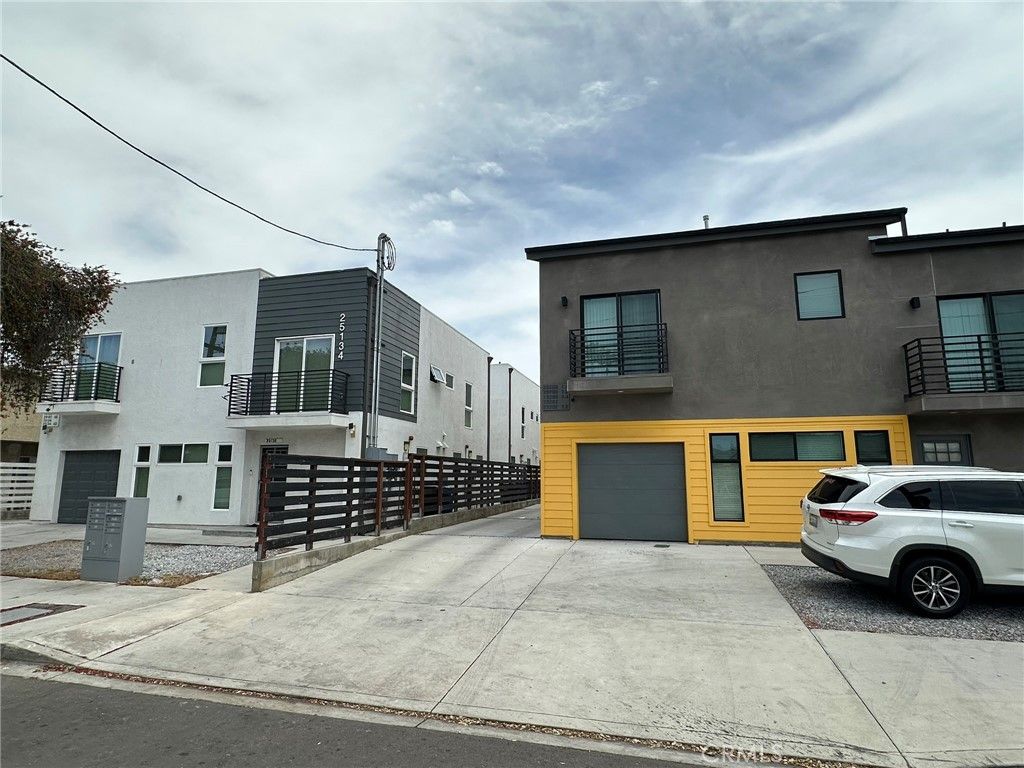 25134 25200 Frampton Avenue, Harbor City, CA 90710