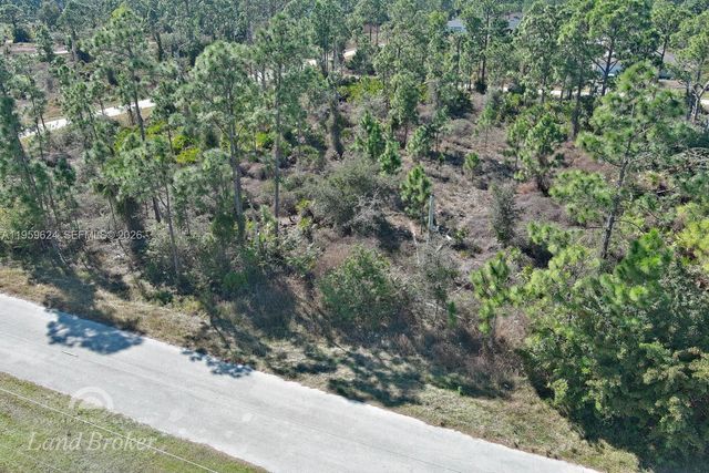 1053 Fayette Ave, Lehigh Acres, FL 33974