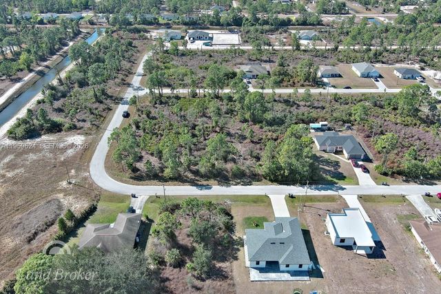 1053 Fayette Ave, Lehigh Acres, FL 33974