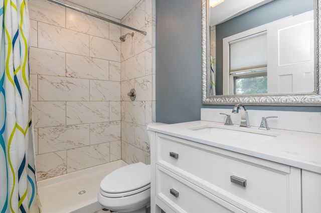 4712 Cody Drive, West Des Moines, IA 50265