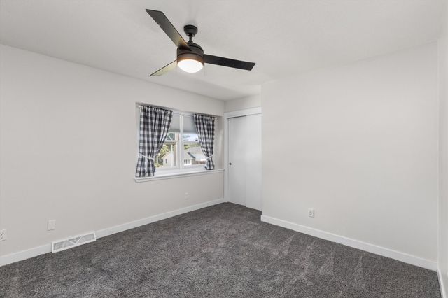 4712 Cody Drive, West Des Moines, IA 50265