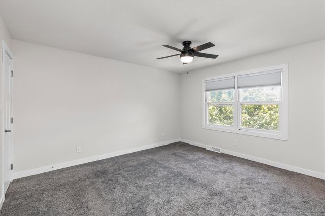 4712 Cody Drive, West Des Moines, IA 50265