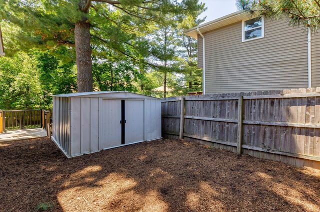 4712 Cody Drive, West Des Moines, IA 50265