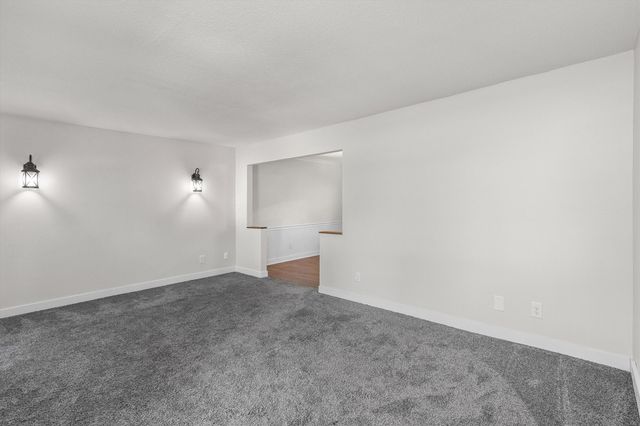 4712 Cody Drive, West Des Moines, IA 50265