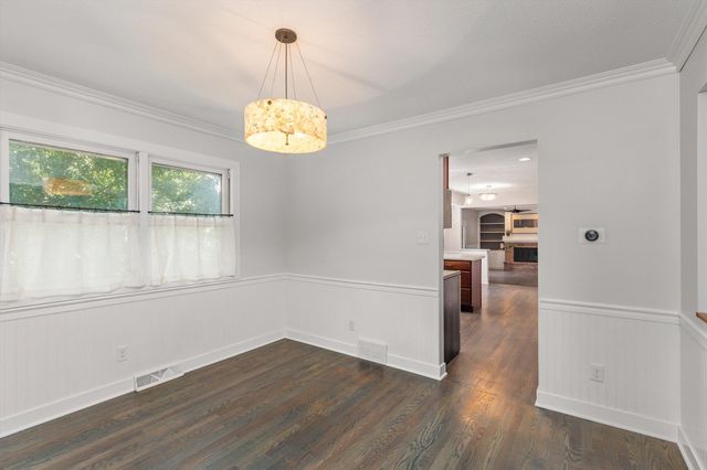 4712 Cody Drive, West Des Moines, IA 50265