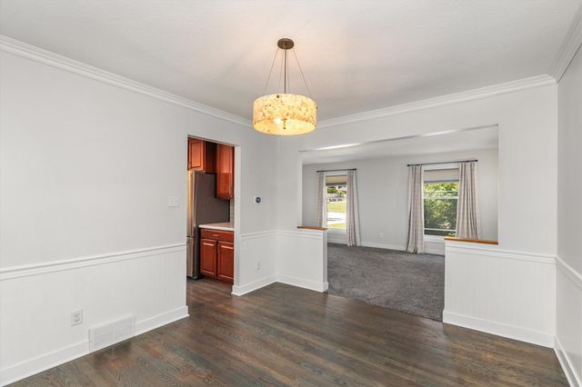 4712 Cody Drive, West Des Moines, IA 50265