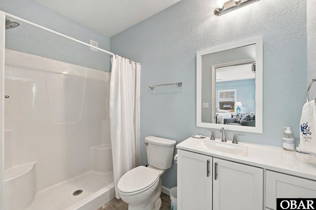 Image 8 of property listing at 3403 Briggs Street, Kitty Hawk, NC 27949