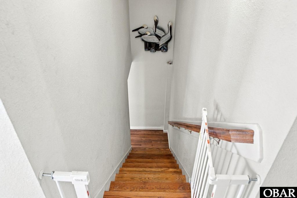 Image 10 of property listing at 3403 Briggs Street, Kitty Hawk, NC 27949